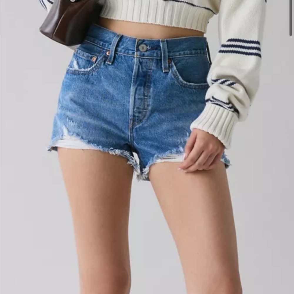 BRAND NEW LEVIS 501 SHORTS DARK WASH